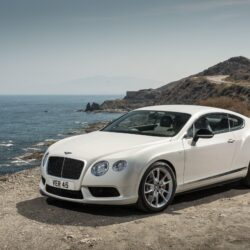 Bentley Continental Photos and Wallpapers