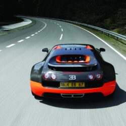 Wallpapers For > Bugatti Veyron 16.4 Super Sport Wallpapers