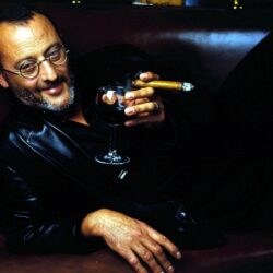 Actor Jean Reno with Cigar and a Glass of Wine widescreen wallpapers