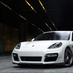 Porsche Panamera White wallpapers