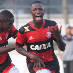 Corinthians tentou tirar Vinícius Júnior do Flamengo