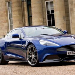 2015 Aston Martin Vanquish Wallpapers