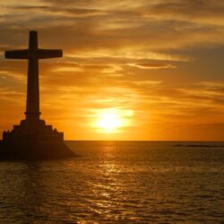 Free Cross At The Sea Pictures Photos HD Wallpapers