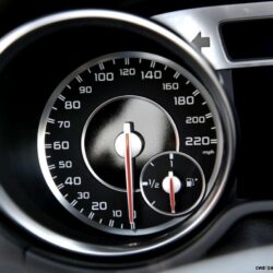 Bugatti Veyron Speedometer Mph