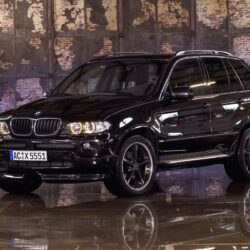 BMW X5 10 wallpapers
