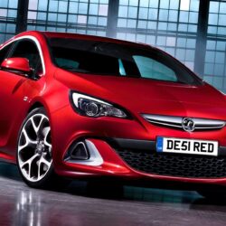 2012 Vauxhall Astra VXR Wallpapers