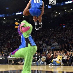 The 2016 NBA Dunk Contest in 7 astonishing photos