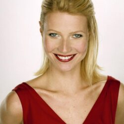 Gwyneth Paltrow Smile Wallpapers