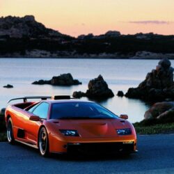 COOL LAMBORGHINI DIABLO GT WALLPAPERS