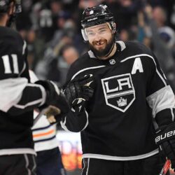 Drew Doughty agrees to 8