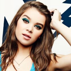 16+ Hailee Steinfeld wallpapers High Quality Resolution Download
