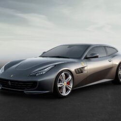 2016 Ferrari GTC4Lusso Wallpapers