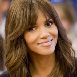 11 Gorgeous HD Halle Berry Wallpapers
