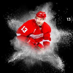 px Red Wings Wallpapers