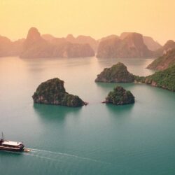Download Ha Long Bay Wallpapers Most beautiful places in