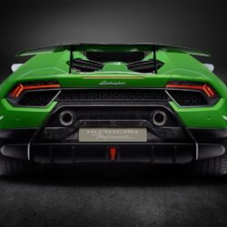 Lamborghini Huracan Performante Spyder Looks Delicious In First