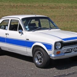 Ford Escort Photos and Wallpapers