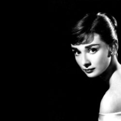 Audrey Hepburn HD Wallpapers