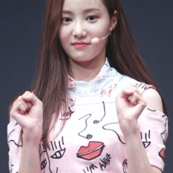 Yeonwoo Android/iPhone Wallpapers