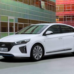 Download wallpapers 4k, Hyundai Ioniq, 2018 cars, korean cars, new
