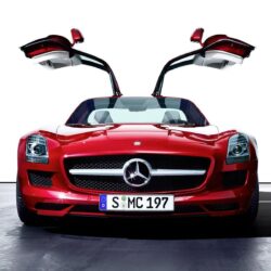 Mercedes Benz SLS AMG Wallpapers