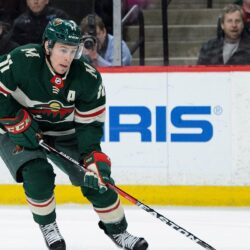 Highs and lows make Zach Parise’s year a middling success