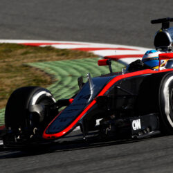 Fernando Alonso Crashes During F1 Testing Pictures, Photos
