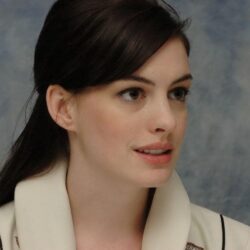 Wallpapers HighLights: Anne Hathaway Wallpapers