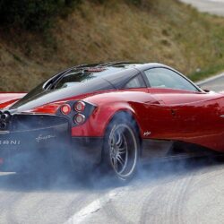 121 Pagani Huayra HD Wallpapers