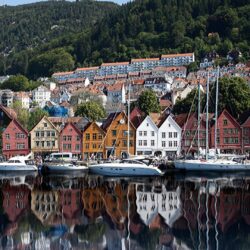 Bryggen Old Wharf & Traditional Wooden Buildings, Bergen, Norway