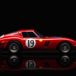 Amalgam scales down with new 1:18 Ferrari collection