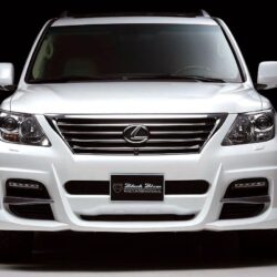 Lexus LX 570 SUV Car Pictures