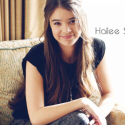 Hailee Steinfeld. Wallpapers list