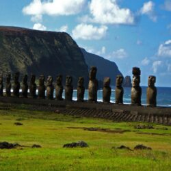 File: Easter Island Wallpapers