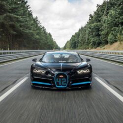 Bugatti Chiron does 0