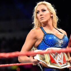 Raw 7/25/16: Charlotte vs. Sasha Banks