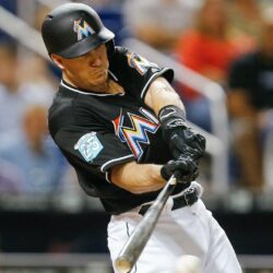 MLB trade rumors: Mets discussing acquiring J.T. Realmuto in 3