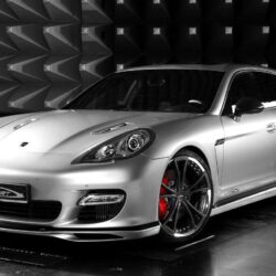 Picture Gallery of Quality Porsche Panamera Turbo Desktop Wallpapers