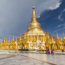 Download wallpapers Yangon, Myanmar, Shwedagon Pagoda, monks for