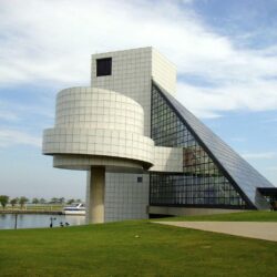 Cool photos of the Rock and Roll Hall of Fame and Museum : Places