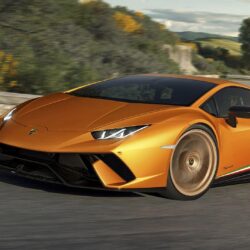 2018 Lamborghini Huracan Performante Wallpapers & HD Image