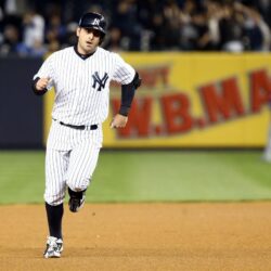 Yankees avoid arbitration with Francisco Cervelli