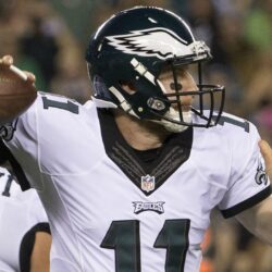 Carson Wentz reportedly to start season opener for Eagles if