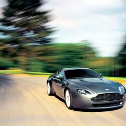 Aston Martin V8 Vantage Wallpapers HD