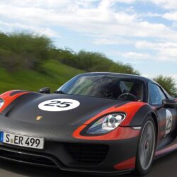 Give Your Desktop Or Mobile A Spruce WIth These Sexy Porsche 918