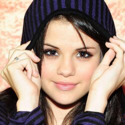 Selena Gomez Wallpapers 39792 in Celebrities F