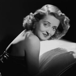 Bette Davis photo 35 of 79 pics, wallpapers