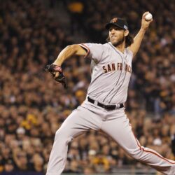 Giants’ Madison Bumgarner Chugs 4 Beers After Shutting Out Pirates