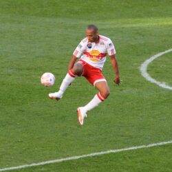 File:Thierry Henry control New York Red Bulls 2010