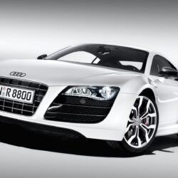 Audi R8 v10 4 Wallpapers